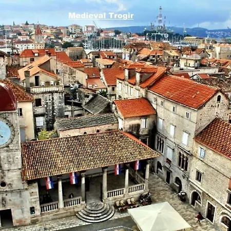 Penthouse Duplex Nina - Seaview 250m To And Restaurants - Free Parking - And Ciovo - 15 Minutes To Airport Apartment *