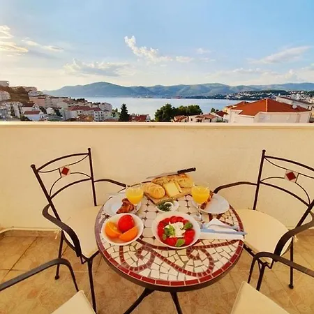 Penthouse Duplex Nina - Seaview 250m To And Restaurants - Free Parking - And Ciovo - 15 Minutes To Airport *