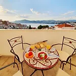 Penthouse Duplex Nina - Seaview 250m To And Restaurants - Free Parking - And Ciovo - 15 Minutes To Airport *