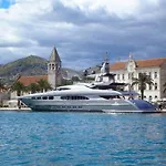Penthouse Duplex Nina - Seaview 250m To And Restaurants - Free Parking - And Ciovo - 15 Minutes To Airport Apartman *