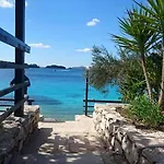 Penthouse Duplex Nina - Seaview 250m To And Restaurants - Free Parking - And Ciovo - 15 Minutes To Airport Apartman *