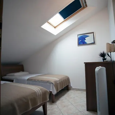 Penthouse Duplex Nina - Seaview 250m To And Restaurants - Free Parking - And Ciovo - 15 Minutes To Airport * 特罗吉尔