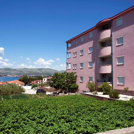 Lägenhet Penthouse Duplex Nina - Seaview 250m To And Restaurants - Free Parking - And Ciovo - 15 Minutes To Airport *