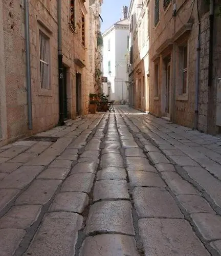 Lägenhet Penthouse Duplex Nina - Seaview 250m To And Restaurants - Free Parking - And Ciovo - 15 Minutes To Airport Trogir