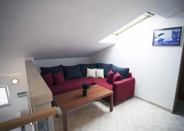Penthouse Duplex Nina - Seaview 250m To And Restaurants - Free Parking - And Ciovo - 15 Minutes To Airport Lägenhet *