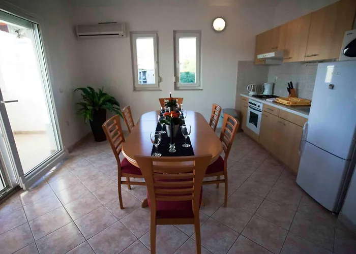 Lägenhet Penthouse Duplex Nina - Seaview 250m To And Restaurants - Free Parking - And Ciovo - 15 Minutes To Airport *